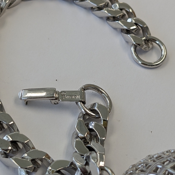 EVC CROWN TRIFARI SILVER TONE BRACELET - Picture 10 of 14